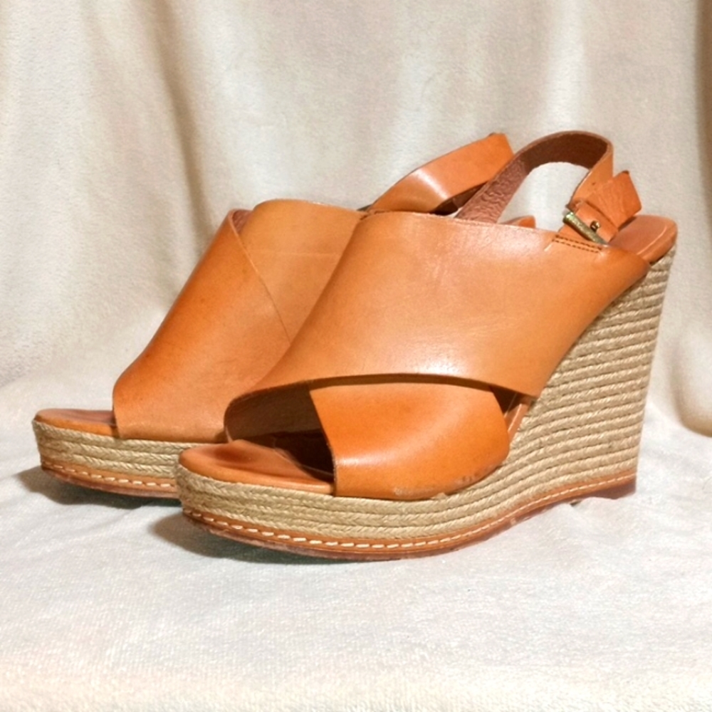 Andre Assous leather wedge sandal woman size 7.5